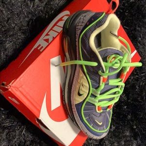 Nike air max plus 6y